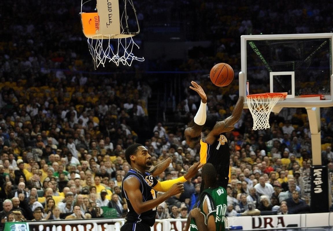 2012年NBA湖骑对决：战术解析与经典瞬间回顾