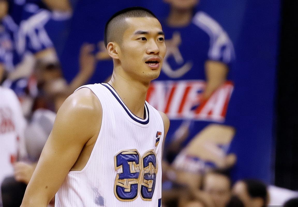 篮网VS老鹰：NBA季后赛火花对决系列赛回顾(图2)